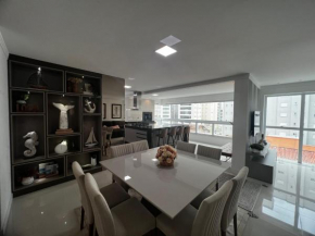 LINDO APARTAMENTO com 3 SUITES FINAMENTE MOBILIADO NA RUA 294